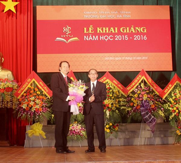 Read more: Trường Đại học Hà Tĩnh tổ chức Lế Khai giảng năm học 2015 - 2016