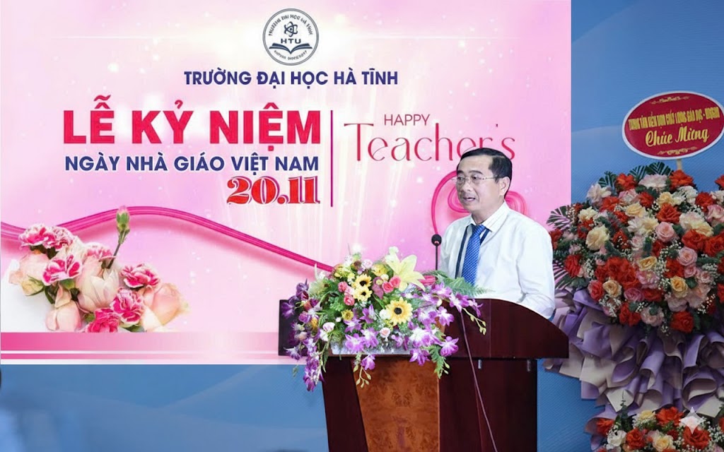 Trường Đại học Hà Tĩnh tổ chức Lễ kỷ niệm Ngày Nhà giáo Việt Nam 20/11