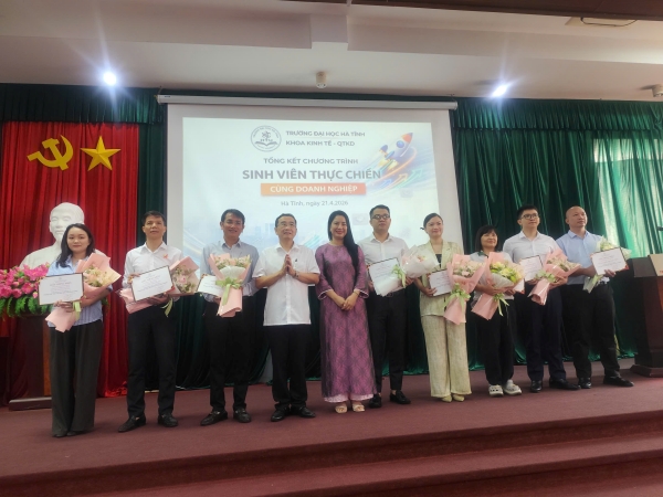 Lan tỏa tinh thần sáng tạo và đổi mới tại Trường Đại học Hà Tĩnh nhân ngày 21/4