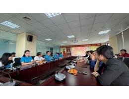 Liên đoàn Lao động tỉnh Hà Tĩnh tổ chức trao quà Tết cho đoàn viên, người lao động Trường Đại học Hà Tĩnh