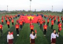 Gần 1000 sinh viên Trường Đại học Hà Tĩnh nhảy dân vũ, hát quốc ca và làm MV cổ vũ đội tuyển U23 Việt Nam trước trận chung kết.